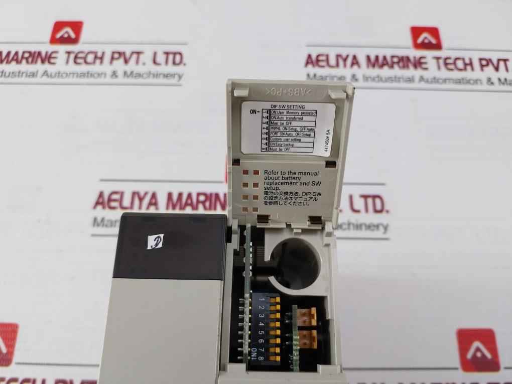 Omron Cs1W-ia211 Plc Programmable Controller I/O Unit Ac100-240V 50/60Hz 120Va