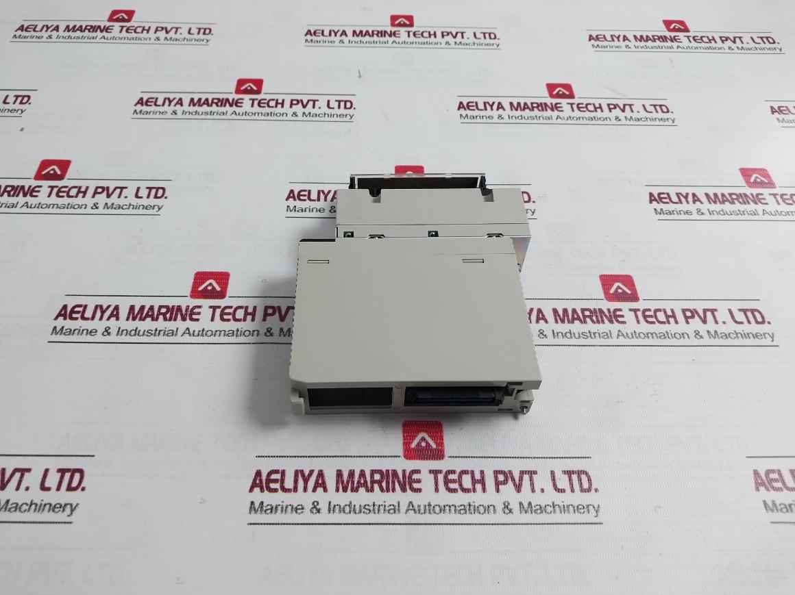 Omron Cs1W-id211 Plc I/O Module C200H-bc -v 24V Dc 7Ma 50W C200Hw-pd024