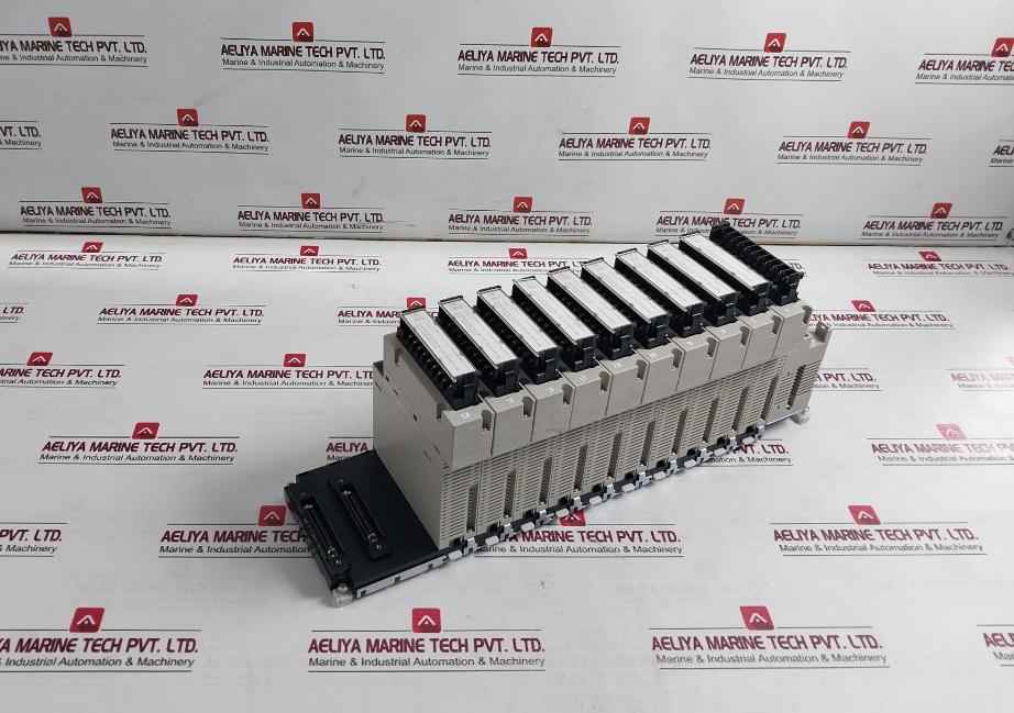 Omron Cs1W-id211 Plc I/O Module C200H-bc -v 24V Dc 7Ma 50W C200Hw-pd024