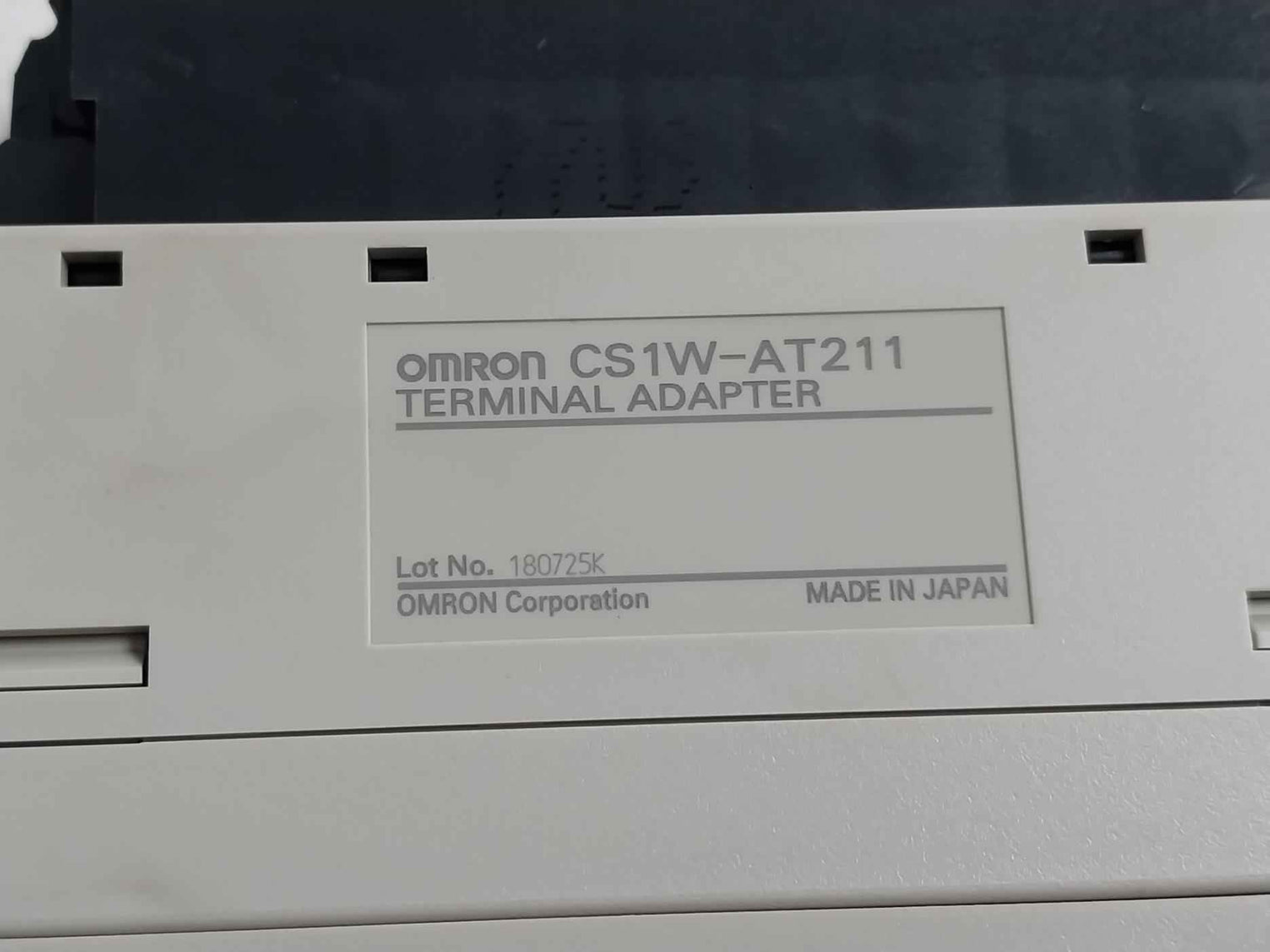 Omron Cs1W-id211 Plc I/O Module C200H-bc –V 250Vac 24Vdc 7Ma 50W 2A/P 8A/C 16A/U
