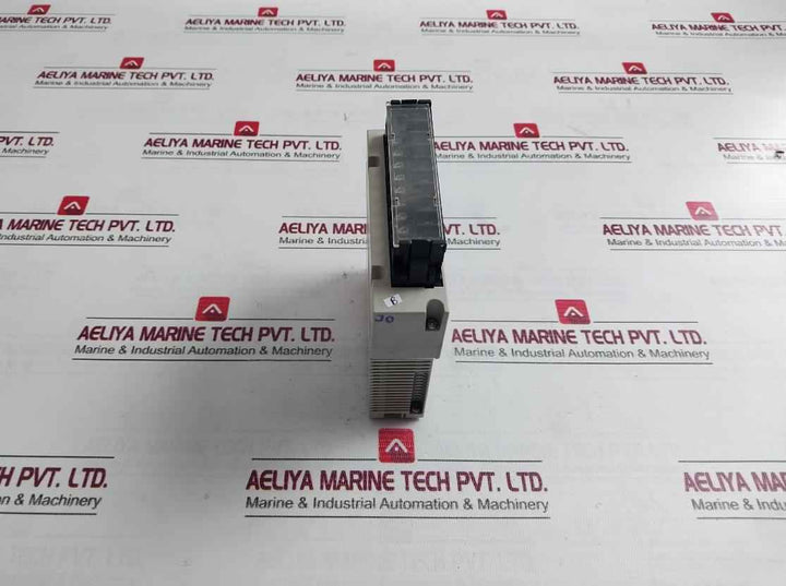 Omron Cs1W-id211 Plc I/O Module C200H-bc –V 250Vac 24Vdc 7Ma 50W 2A/P 8A/C 16A/U