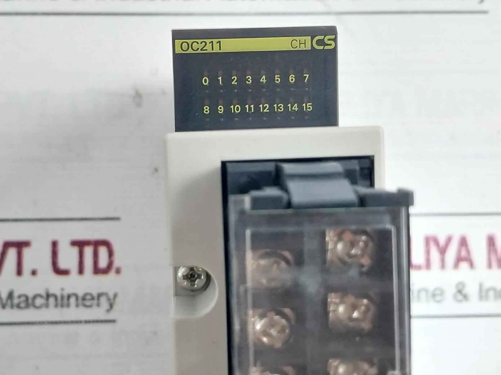 Omron Cs1W-id211 Plc I/O Module C200H-bc –V 250Vac 24Vdc 7Ma 50W 2A/P 8A/C 16A/U