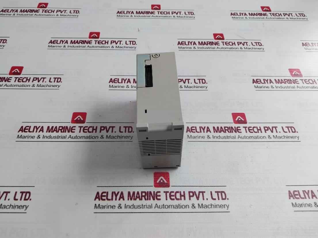 Omron Cs1W-id211 Plc I/O Module C200H-bc –V 250Vac 24Vdc 7Ma 50W 2A/P 8A/C 16A/U