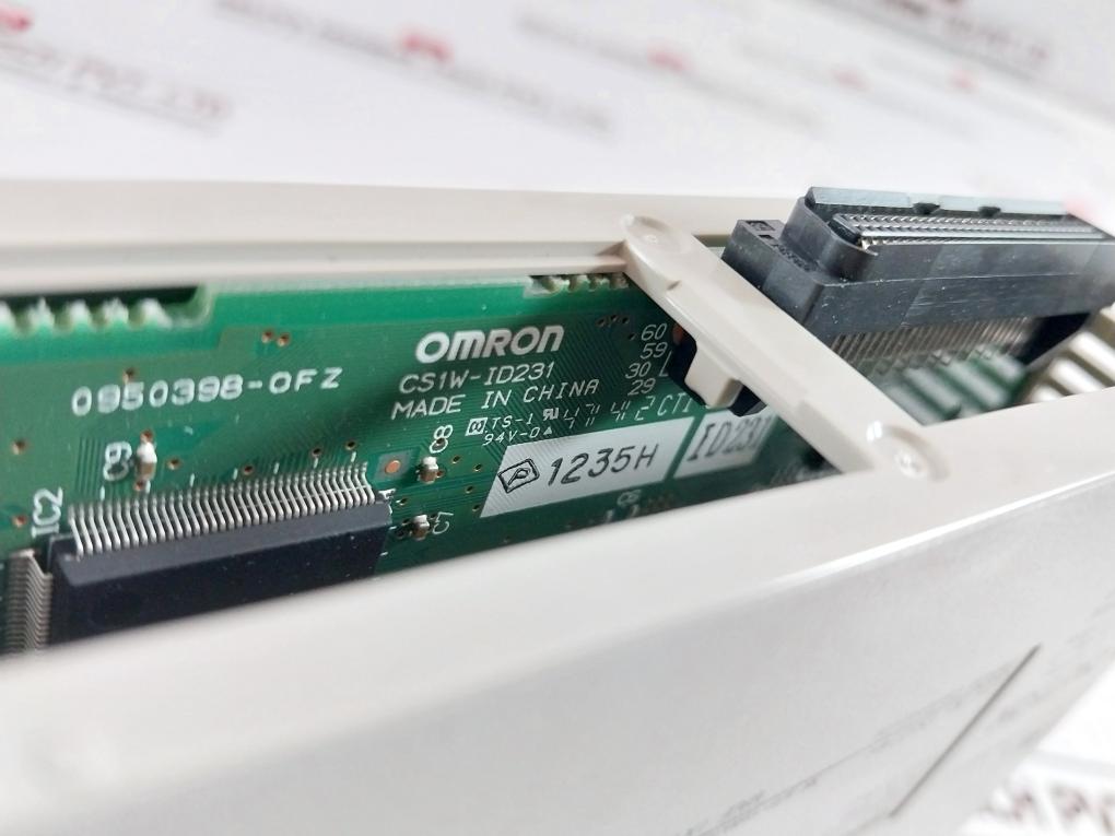 Omron Cs1W-id231 Plc Input Unit 24V Dc 0950398-of Z Kcc-rem-omr-cs1W-00013
