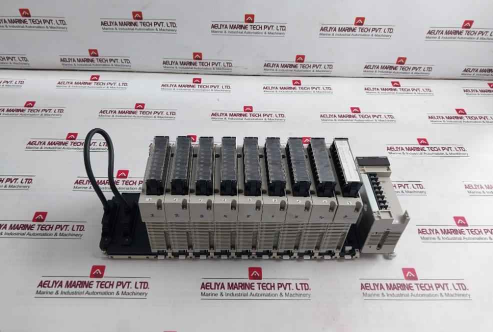 Omron Cs1W-oc211 Plc I/O Module C200H-bc -v 24Vdc 50W 250V Ac Id211 C200Hw-pd024