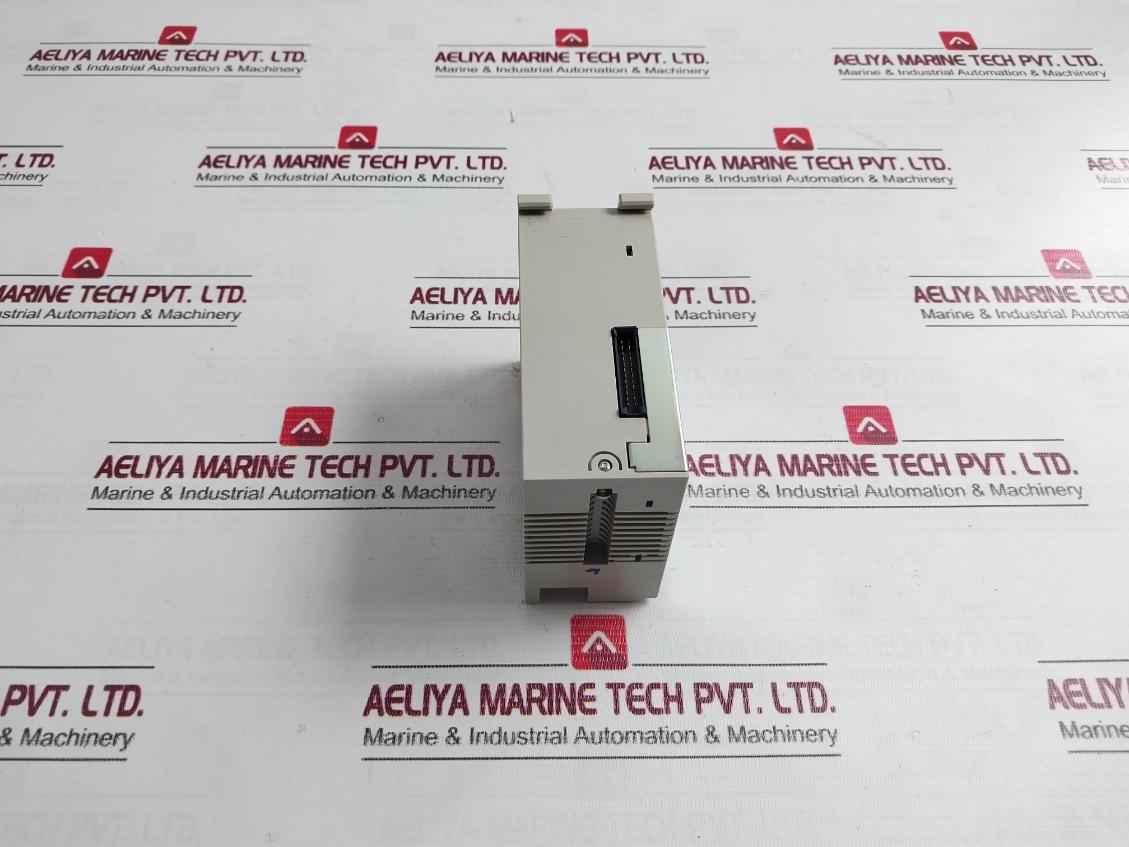 Omron Cs1W-oc211 Plc I/O Module C200H-bc -v 24Vdc 50W 250V Ac Id211 C200Hw-pd024