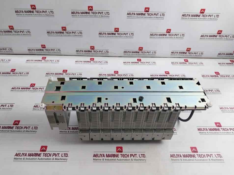 Omron Cs1W-oc211 Plc I/O Module C200H-bc -v 24Vdc 50W 250V Ac Id211 C200Hw-pd024