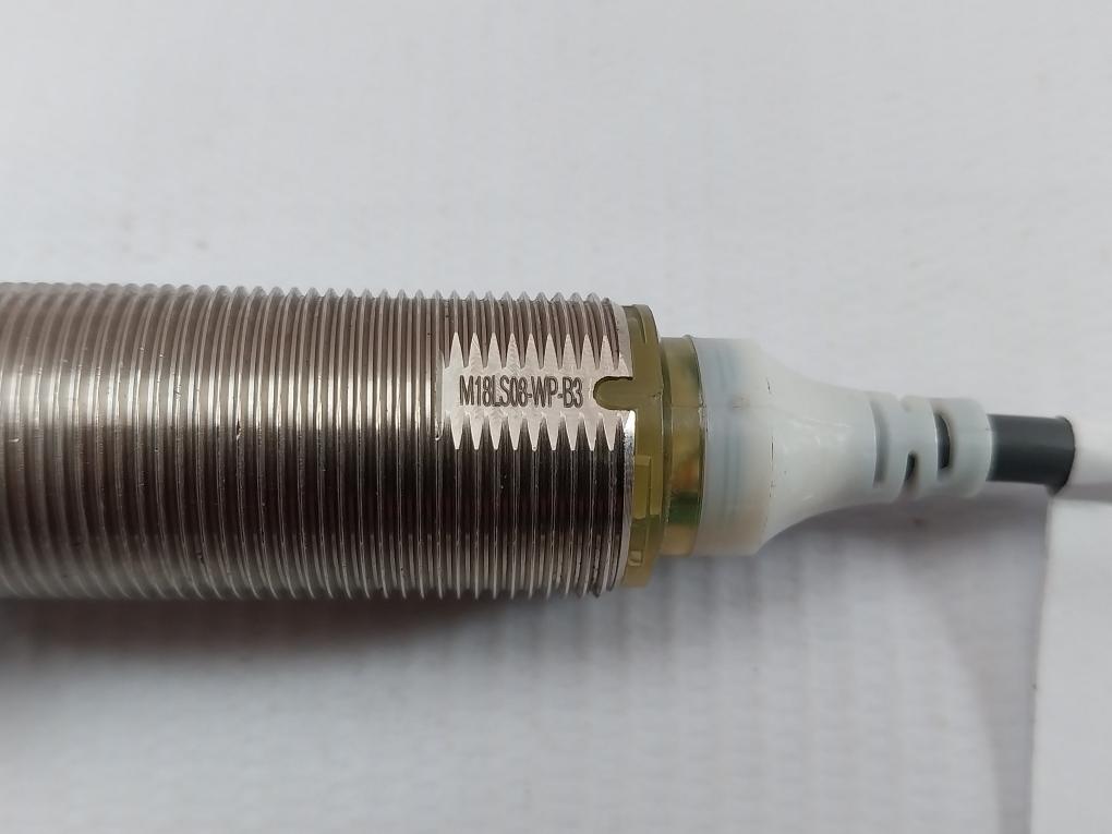 Omron Cylindrical Proximity Sensor E2A-m18Ls08-wp-b3 10-meter 12 To 24Vdc