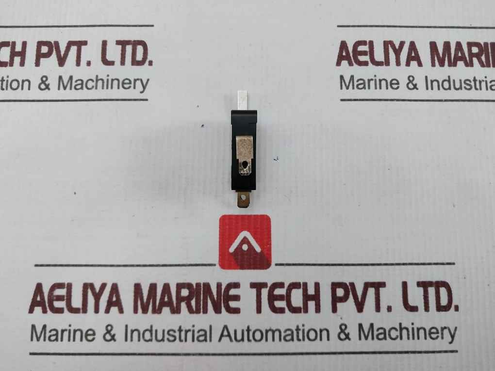 Omron D2Mv-5L-1C2 Miniature Basic Switch 3A 250V