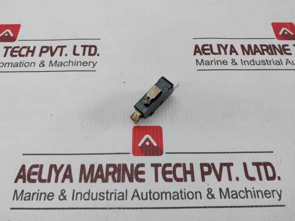 Omron D2Mv-5L-1C2 Miniature Basic Switch 3A 250V