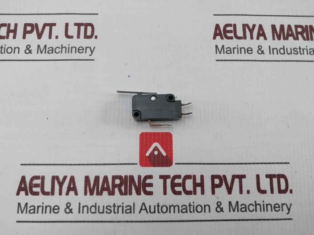 Omron D2Mv-5L-1C2 Miniature Basic Switch 3A 250V