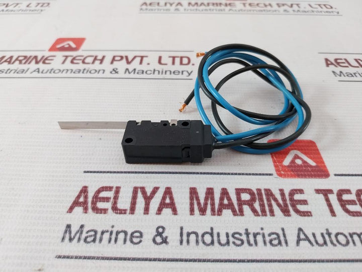 Omron D2Vw-5L1B-3M-138 Micro Switch 5A 125 250Vac
