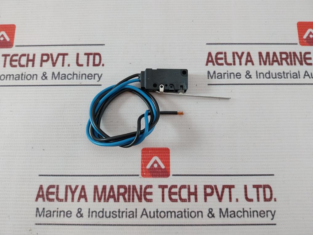 Omron D2Vw-5L1B-3M-138 Micro Switch 5A 125 250Vac