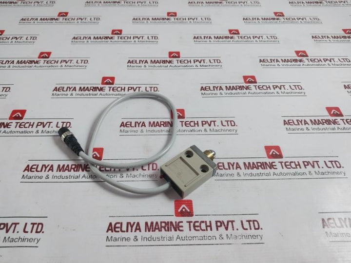 Omron D4C-3002-m1Gj General-purpose Limit Switch En60947-5-1 Dc-12 2A/30V