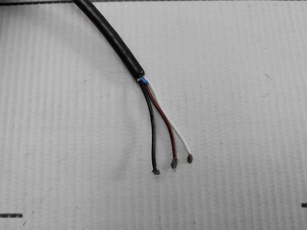 Omron D4er-2a21n Limit Switch With 2m Cable Ip67 30v Dc 0.1a