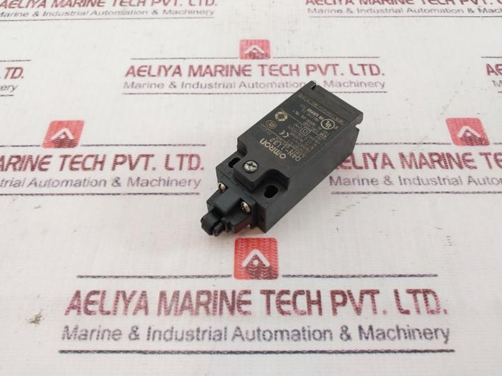 Omron D4N-1132 Safety Limit Switch Ac-15 3A/240Vac Dc-13 0.27A/250Vdc