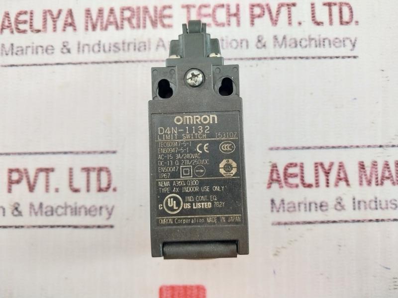 Omron D4N-1132 Safety Limit Switch Ac-15 3A/240Vac Dc-13 0.27A/250Vdc