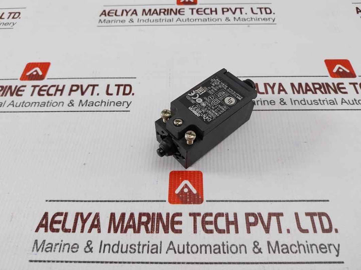 Omron D4N-9B31 Limit Switch Ip67 240Vac 3A 26618Za