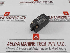 Omron D4N-9B31 Limit Switch Ip67 240Vac 3A 26618Za