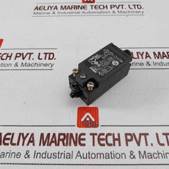 Omron D4N-9B31 Limit Switch Ip67 240Vac 3A 26618Za