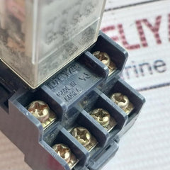 Omron Drs-02.03 Relay With Socket Base 5A 250Vac