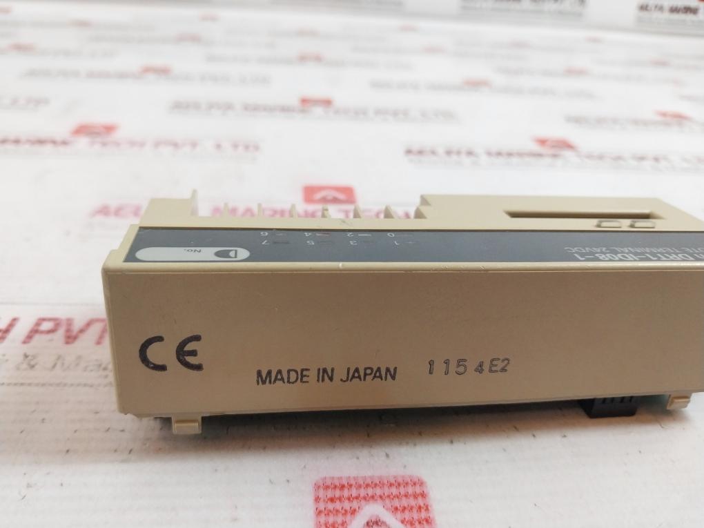 Omron Drt1-id08-1 Transistor Remote Module 3337317-6 0854E2 1154E2 24Vdc