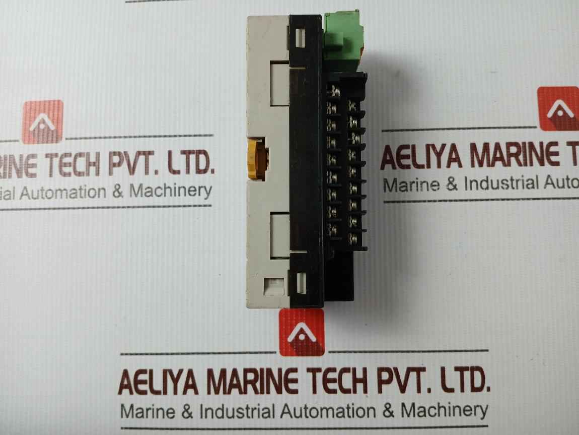 Omron Drt2-id16 Digital Input Unit 24V Dc 6 Ma