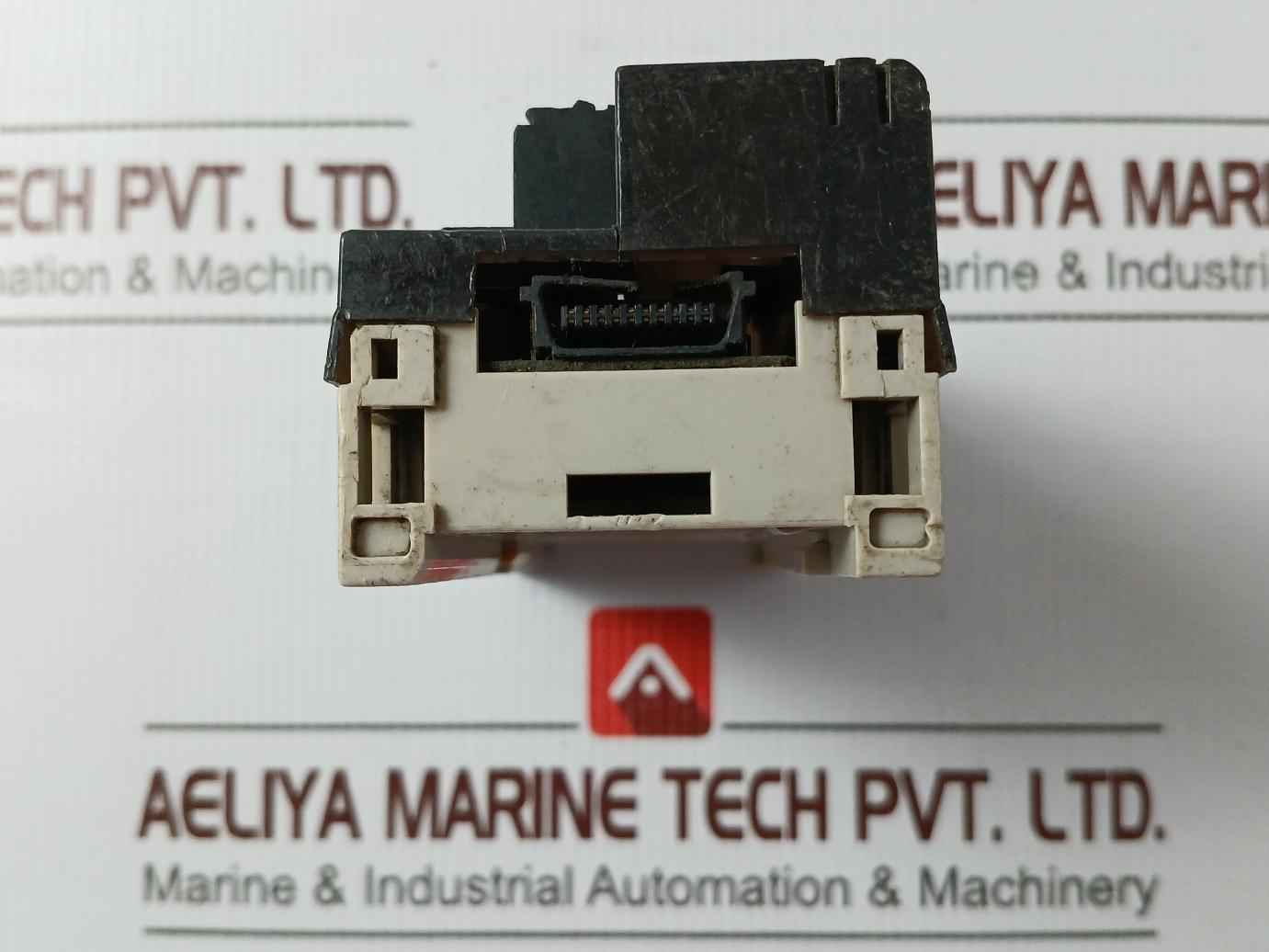 Omron Drt2-id16 Digital Input Unit 24V Dc 6 Ma