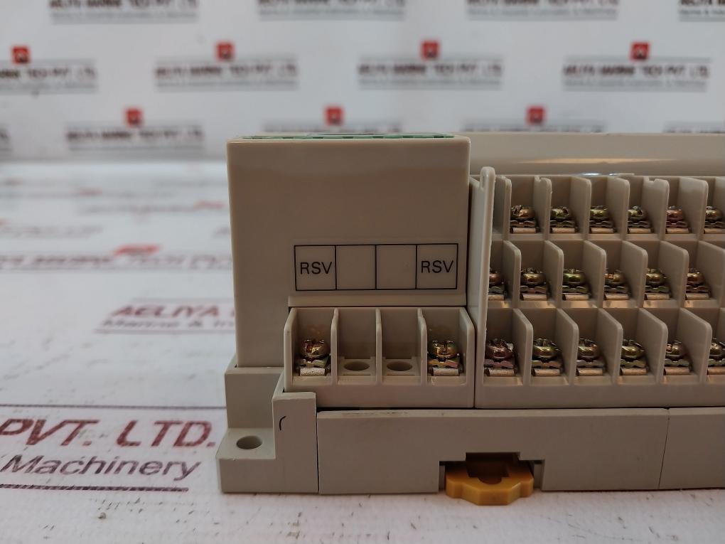 Omron Drt2-md16Ta-1 Transistor Remote I/O Terminals With 3-tier Terminal Block