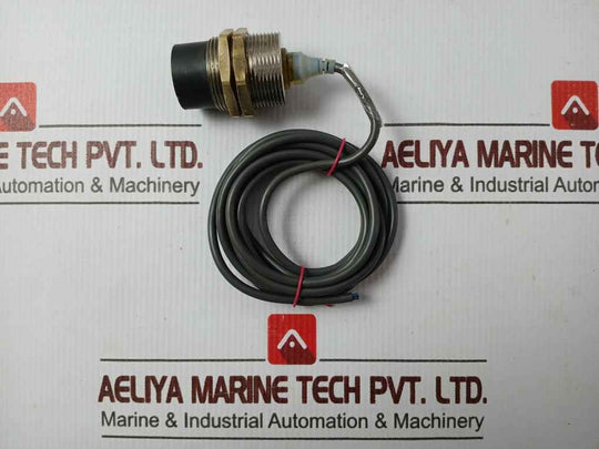 Omron E2A-m30Kn20-wp-b1 Proximity Sensor 2 Meter 12 To 24Vdc