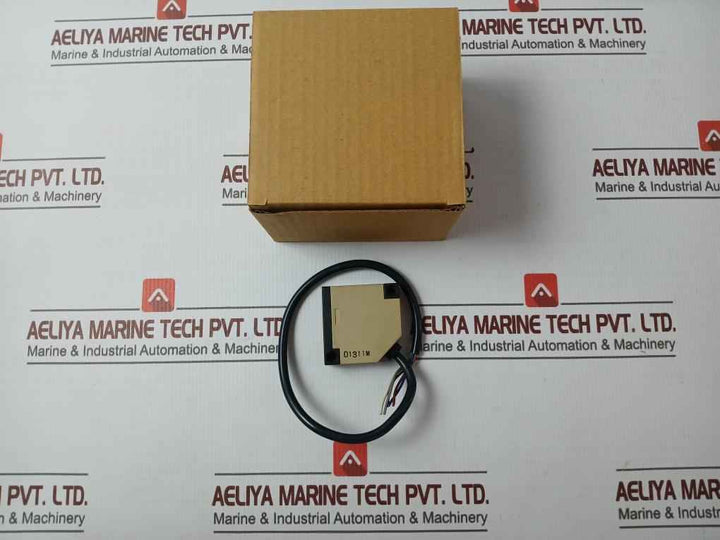 Omron E3Jk-5Dm1-n Photoelectric Switch