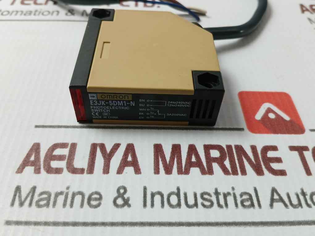 Omron E3Jk-5Dm1-n Photoelectric Switch
