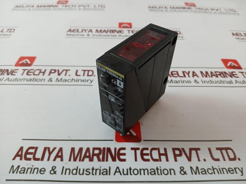 Omron E3Jm-10Dm4-g Photoelectric Sensor 250Vac 3A 30Vdc