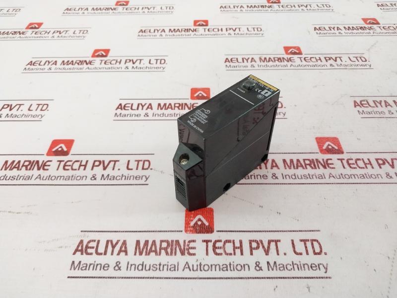 Omron E3Jm-10L-g-n Photoelectric Switch Sensor 24-240Vac 12-240Vdc