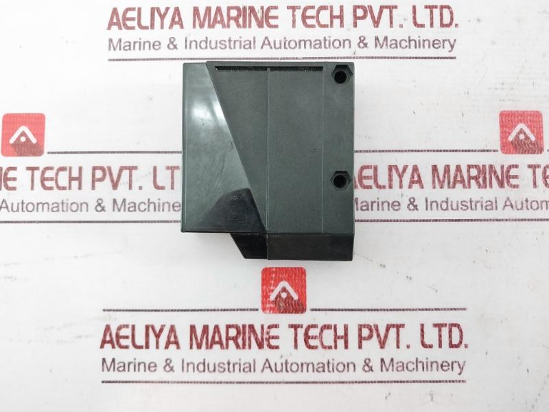 Omron E3Jm-10L-g-n Photoelectric Switch Sensor 24-240Vac 12-240Vdc