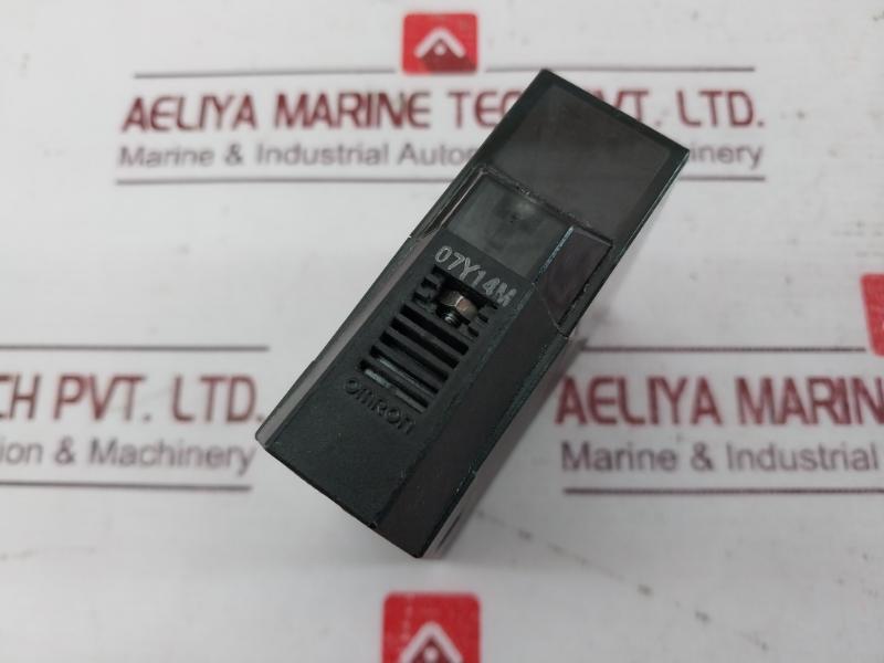 Omron E3Jm-10L-g-n Photoelectric Switch Sensor 24-240Vac 12-240Vdc