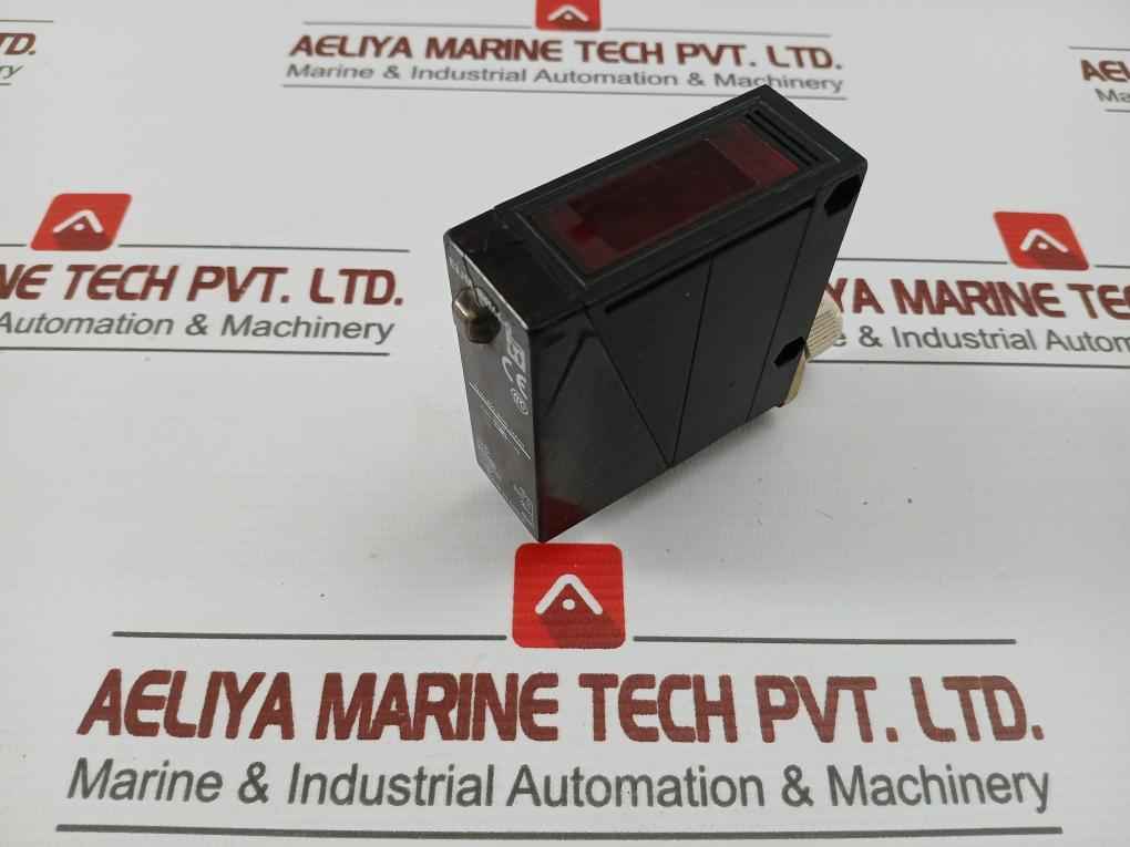 Omron E3Jm-r4M4-g Photoelectric Sensor