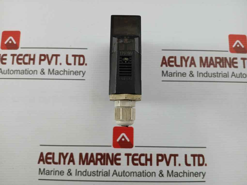 Omron E3Jm-r4M4-g Photoelectric Sensor