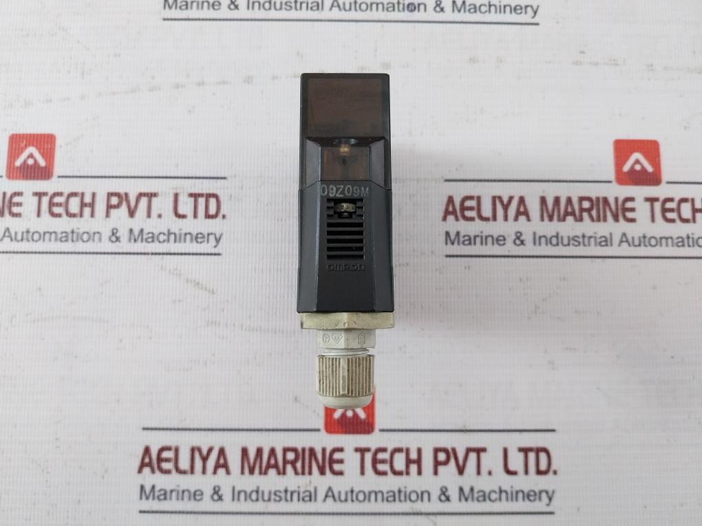 Omron E3Jm-r4M4-g Photoelectric Sensor 24-240Vac 12 To 240Vdc 250Vac 3A 30Vdc