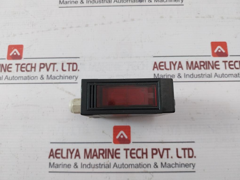 Omron E3Jm-r4M4-g Photoelectric Sensor 24-240Vac 12 To 240Vdc 250Vac 3A 30Vdc