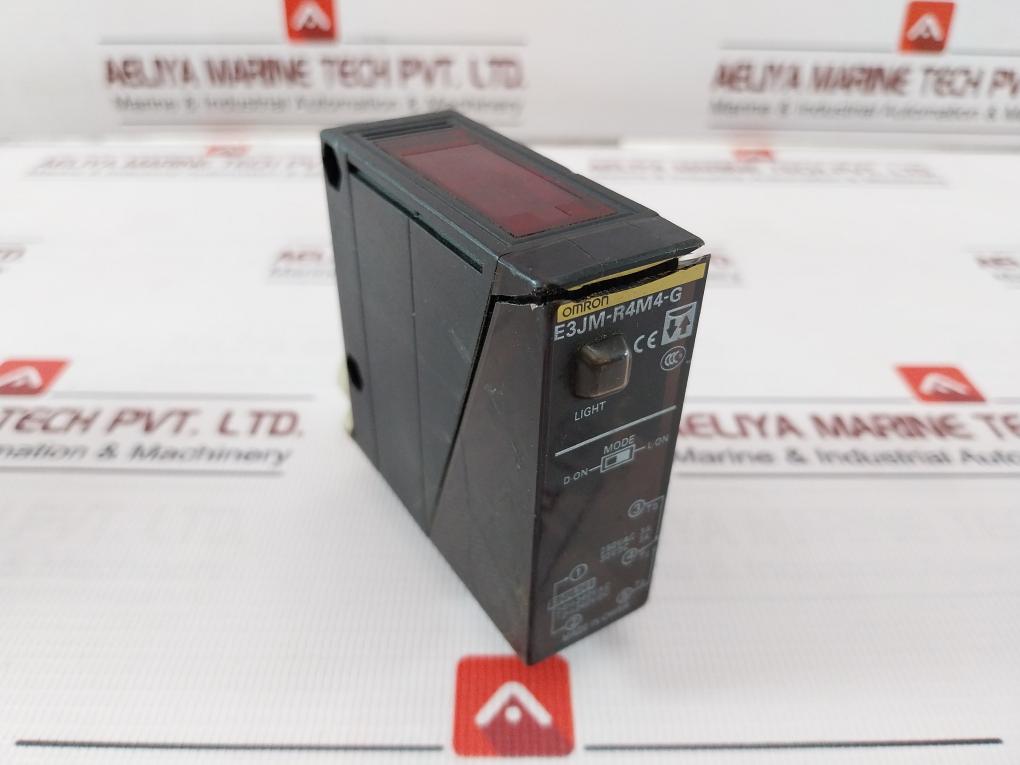Omron E3Jm-r4M4-g Photoelectric Sensor 24-240Vac 12 To 240Vdc 250Vac 3A 30Vdc
