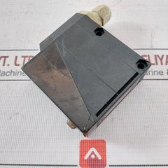 Omron E3Jm-r4M4-g Photoelectric Sensor 24-240Vac 12 To 240Vdc 250Vac 3A 30Vdc