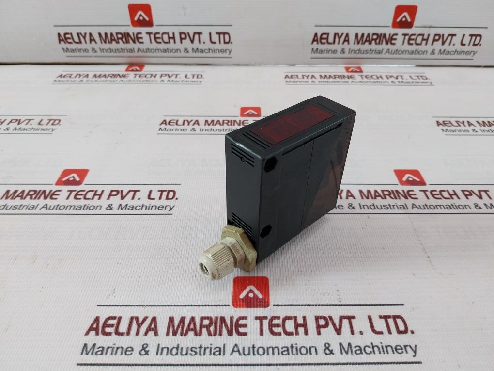 Omron E3Jm-r4M4-g Photoelectric Sensor 24-240Vac 12 To 240Vdc 250Vac 3A 30Vdc