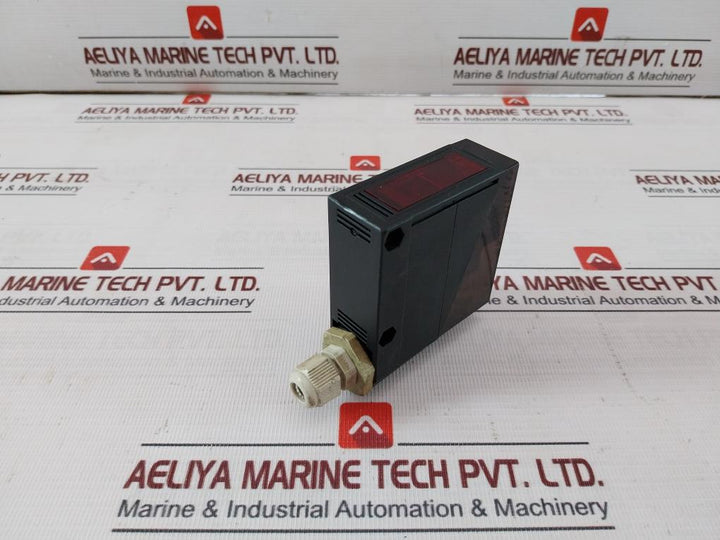 Omron E3Jm-r4M4-g Photoelectric Sensor 24-240Vac 12 To 240Vdc 250Vac 3A 30Vdc