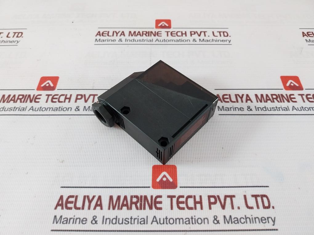 Omron E3Jm-r4M4-g Photoelectric Sensor 24-240Vac/Dc