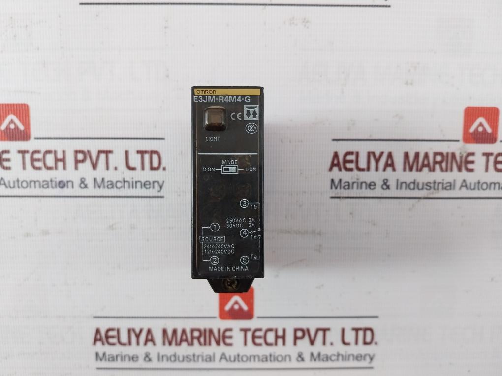Omron E3Jm-r4M4-g Photoelectric Sensor 24-240Vac/Dc