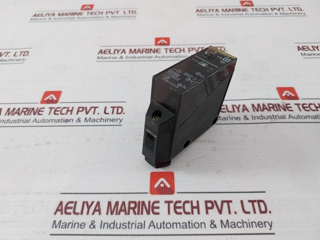 Omron E3Jm-r4M4-g Photoelectric Sensor 24-240Vac/Dc