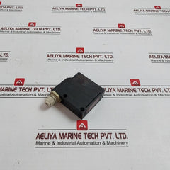 Omron E3Jm-r4M4-g Photoelectric Sensor 24 To 240Vac 30Vdc 3A 22719M