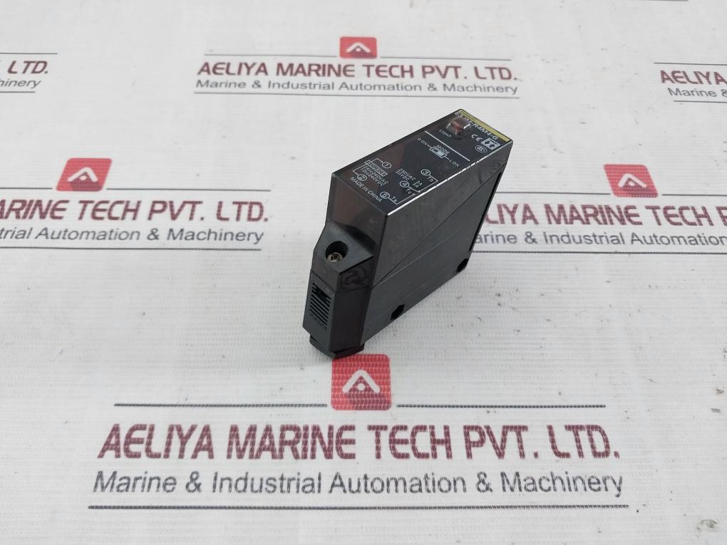 Omron E3Jm-r4M4-g Photoelectric Sensor 250 Vac 3A