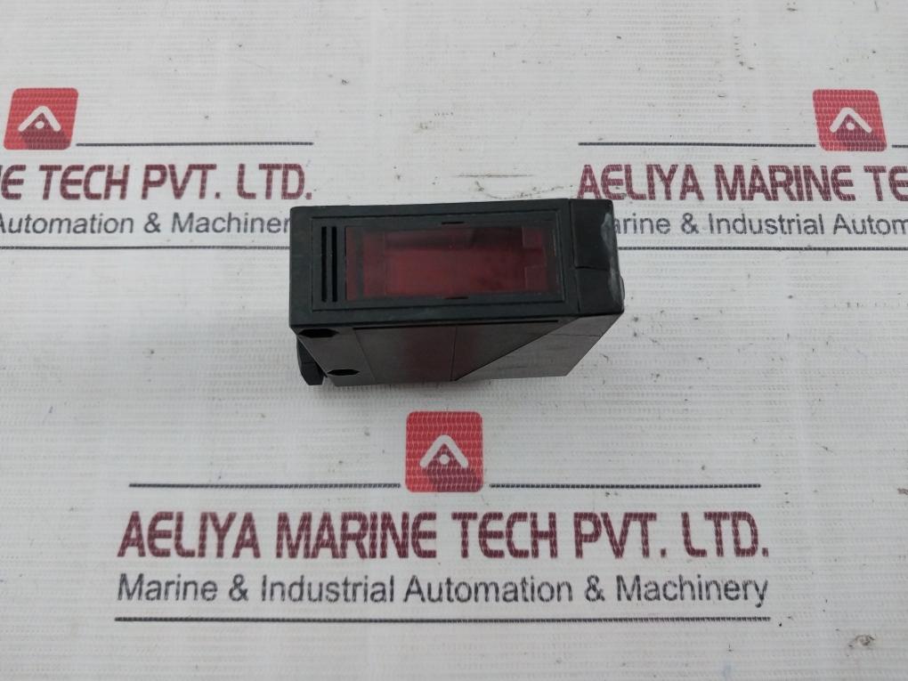 Omron E3Jm-r4M4-g Photoelectric Sensor 250 Vac 3A